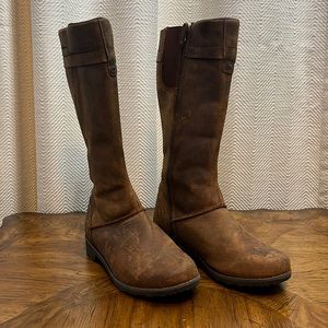 New without Tag Eddie Bauer size 7.5 Trace Boots waterproof